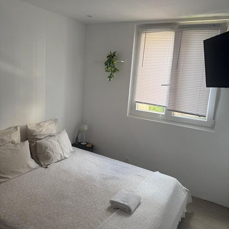 Urban Oasis: Private Room with Easy City Access Nice Exterior photo